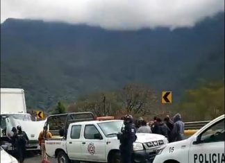 CHOCA CAMIÓN TORTON DE DICONSA EN NOGALES Y LLEVABA INDOCUMENTADOS