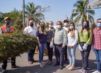 La alcaldesa Patricia Lobeira pone en marcha la campaña “Recicla tu Navidad”