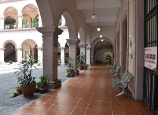 Evacuación en Palacio Municipal por olor a gas