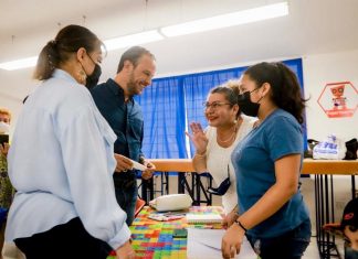 Inaugura JM Unánue y Melina Rivera inicio de cursos gratuitos de inglés, francés y braille en Boca del Río
