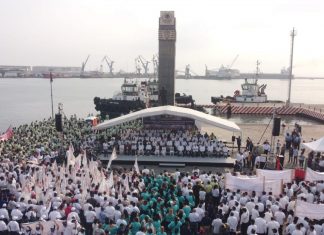 Histórica concentración de organismos sindicales por conmemoración de Día del Trabajo en el Puerto de Veracruz