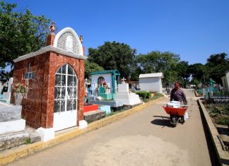 Panteones municipales, espacios seguros