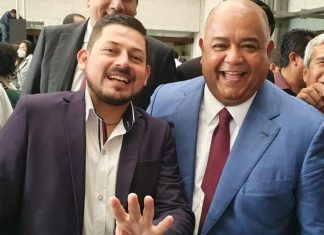 Por falta de pago renuncian policías y trabajadores municipales en Juchique de Ferrer