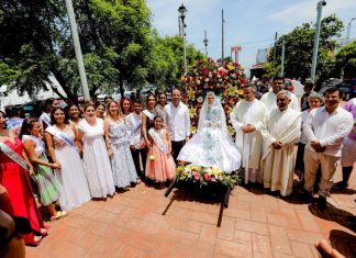 Encabeza Alcalde JM Unánue el tradicional paseo acuático de nuestra señora Santa Ana
