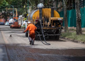Continúa rehabilitación de pavimento en la avenida Miguel Alemán