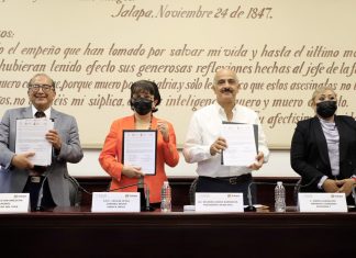 Refrenda Ayuntamiento de Xalapa compromiso con la educación