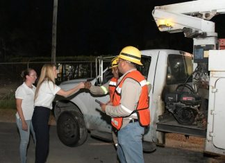 Realiza alcaldesa Patricia Lobeira de Yunes encendido del alumbrado público en la carretera Veracruz-Xalapa