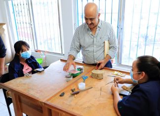 Visita Ricardo Ahued Taller de Arte Popular