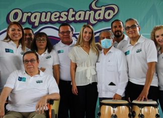 La alcaldesa Patricia Lobeira de Yunes realiza la primera entrega de 250 instrumentos musicales del programa “Orquestando Cumbia”