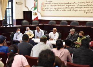 Recibe Ayuntamiento a comitiva de habitantes de Quimixtlán