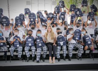 “Zapatos, mochilas y útiles escolares para todos los niños de primarias públicas de Veracruz”: Patricia Lobeira de Yunes