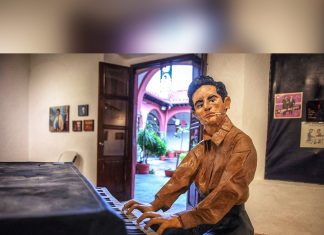 Celebra Ayuntamiento de Xalapa fiestas patrias con conciertos y muestra de piñatería