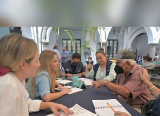 Atiende la alcaldesa Patricia Lobeira de Yunes a veracruzanos en el Miércoles Ciudadano