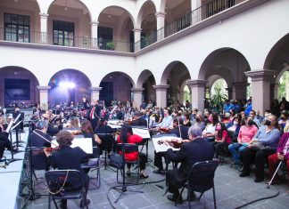 Vibra Palacio Municipal con Orquesta Universitaria de Música Popular