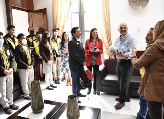 Xalapa tendrá digna representación en el Desfile de las Rosas 2023