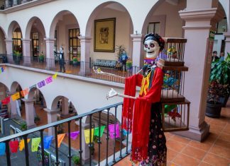 Celebra Palacio Municipal el Día de Muertos