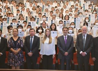 Preside alcaldesa Paty Lobeira de Yunes la ceremonia de premiación de la Institución de la Superación Ciudadana 2022