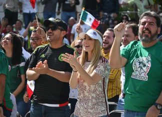 A reventar el zócalo para ver el partido de la Selección Mexicana