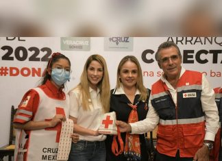 La alcaldesa Patricia Lobeira de Yunes entrega donativo a la Cruz Roja Mexicana