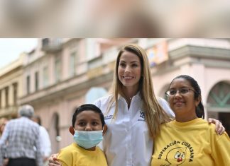 Paty Lobeira de Yunes dio el banderazo de salida al “Viaje de la Insurgencia” para 160 niños ganadores de la Superación Ciudadana