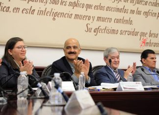 Reconoce Cabildo a alumnos destacados de la Normal Veracruzana