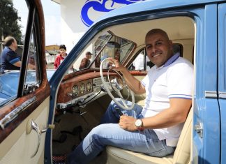 Entregan Ahteca y Club del Automóvil Antiguo de Xalapa Dodge Kingsway al ganador