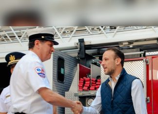 Entrega Alcalde Juan Manuel Unánue equipamiento a Bomberos Conurbados de Boca del Río