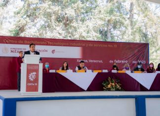 Entrega Ayuntamiento equipos de cómputo en el CBTIS 13