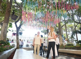 Paty Lobeira de Yunes decora el Zócalo para la primavera e invita a visitarlo