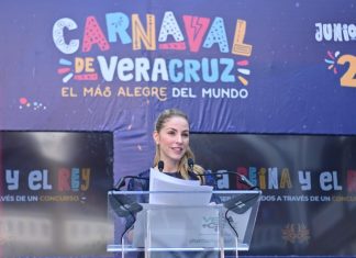 La alcaldesa Paty Lobeira de Yunes y “El Pollo” Pérez Fraga dan a conocer la Convocatoria para la Corte Real del Carnaval de Veracruz 2023