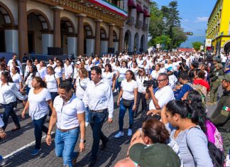 Participa Ayuntamiento en desfile conmemorativo del Día del Trabajo