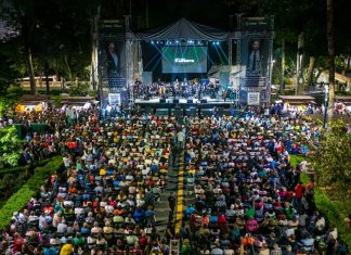 Con concierto de Carlos Cuevas celebra Xalapa a las mamás