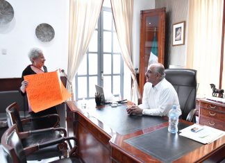 Tras 20 años de gestiones, xalapeña encuentra solución en audiencia ciudadana