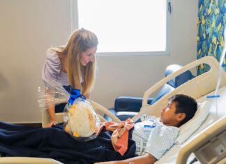 Paty Lobeira de Yunes colabora en la campaña “En Veracruz, compartamos sonrisas” para realizar operaciones gratuitas a niños con labio leporino y paladar hendido
