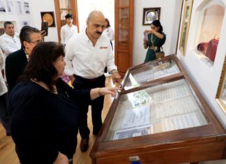 Rinde Ayuntamiento homenaje al Maestro de maestros