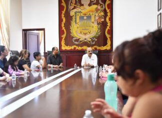 Ayuntamiento, por la mejora educativa