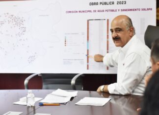 Atiende Ricardo Ahued a vecinos de Casa Blanca