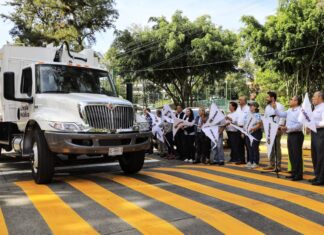 Entrega Ayuntamiento vehículos operativos para mejorar servicios públicos