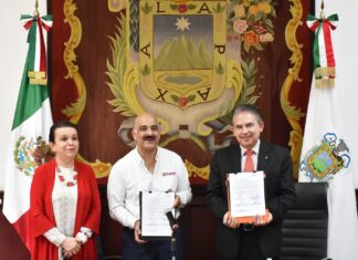Firma Ayuntamiento Convenio de cooperación académica con la Universidad Anáhuac