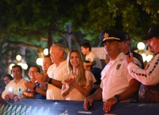 Invita Paty Lobeira de Yunes a visitar la “Exposición de Piezas Antiguas de los Bomberos” en el Recinto de la Reforma