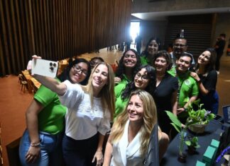 Sigamos fomentando en nuestros jóvenes el espíritu emprendedor e innovador para crear juntos un futuro promisorio para nuestras ciudades: Paty Lobeira de Yunes