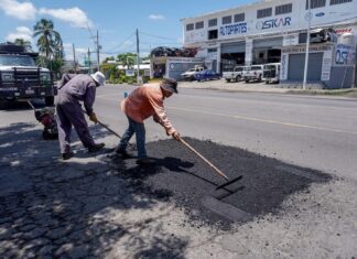 Atiende Ayuntamiento de Boca del Río con bacheo el tramo Veracruz-Tejar