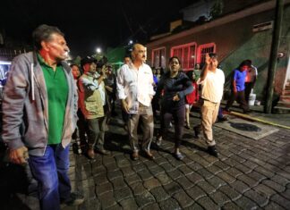 Atiende Ricardo Ahued a vecinos de la colonia Zapata