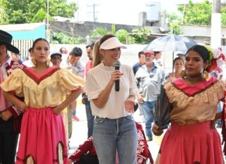 Inaugura Paty Lobeira de Yunes la obra de rehabilitación integral en concreto hidráulico de la Prolongación Río Medio en la Colonia Reserva Tarimoya IV