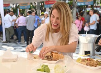 Un rotundo éxito el “Festival de las Carnitas y la Barbacoa” en el Zócalo de la Ciudad