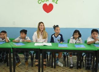 Paty Lobeira de Yunes inicia la “Consulta Infantil y Juvenil 2023” en la escuela Nicolás Bravo de El Coyol