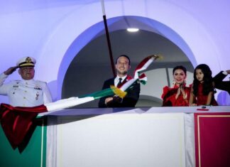 Conmemora Alcalde JM Unánue los 213 años del Grito de la Independencia de México
