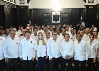 La alcaldesa Paty Lobeira de Yunes toma protesta al nuevo consejo directivo del Colegio de Ingenieros Mecánicos y Electricistas de Veracruz