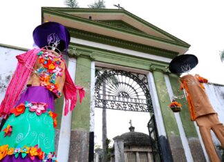 Preparan panteones municipales para Día de Muertos