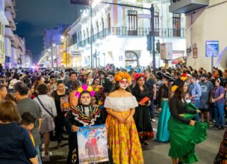 A reventar Independencia y el Zócalo por el Gran Desfile de Catrinas: Paty Lobeira de Yunes